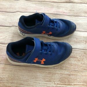 Under Armour Surge Sneaker 3Y